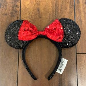 Authentic Disney Minnie Mouse Ears